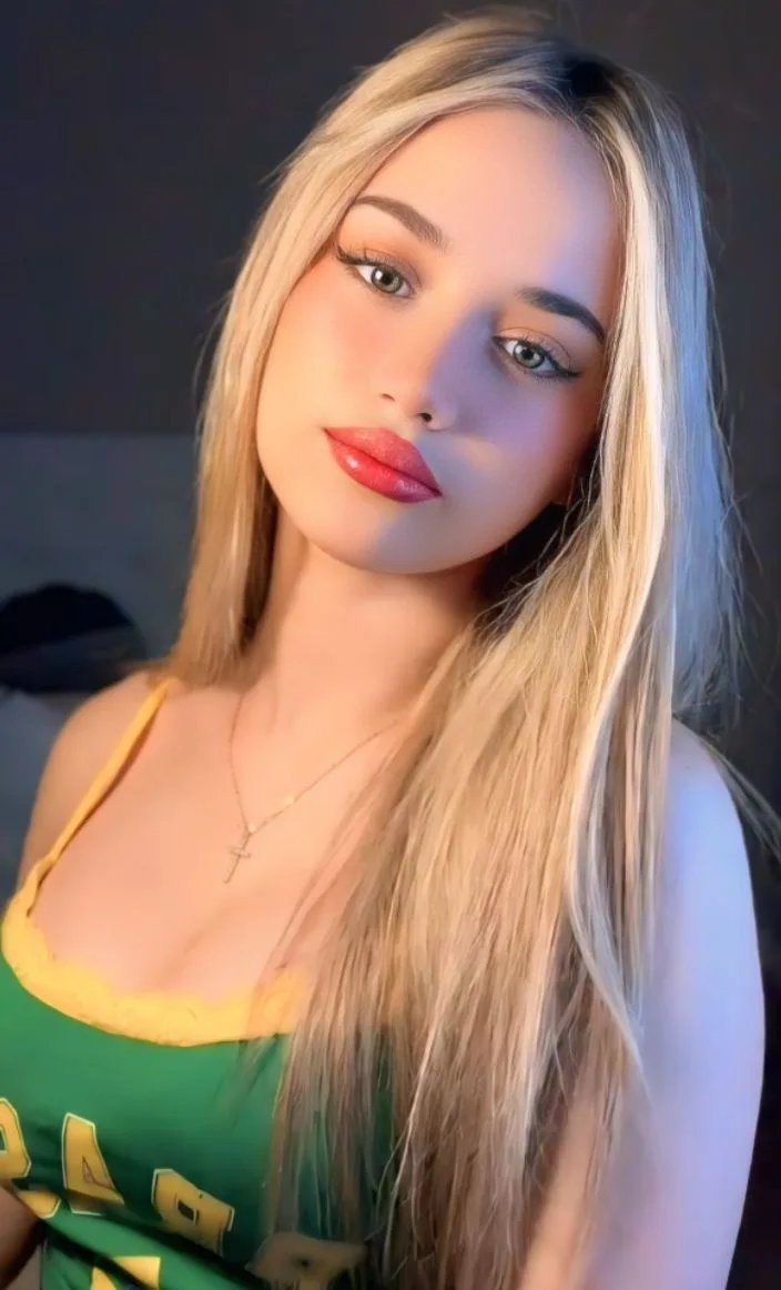 Video Iclik – Tiktoker vs Pacar Kontol Panjang